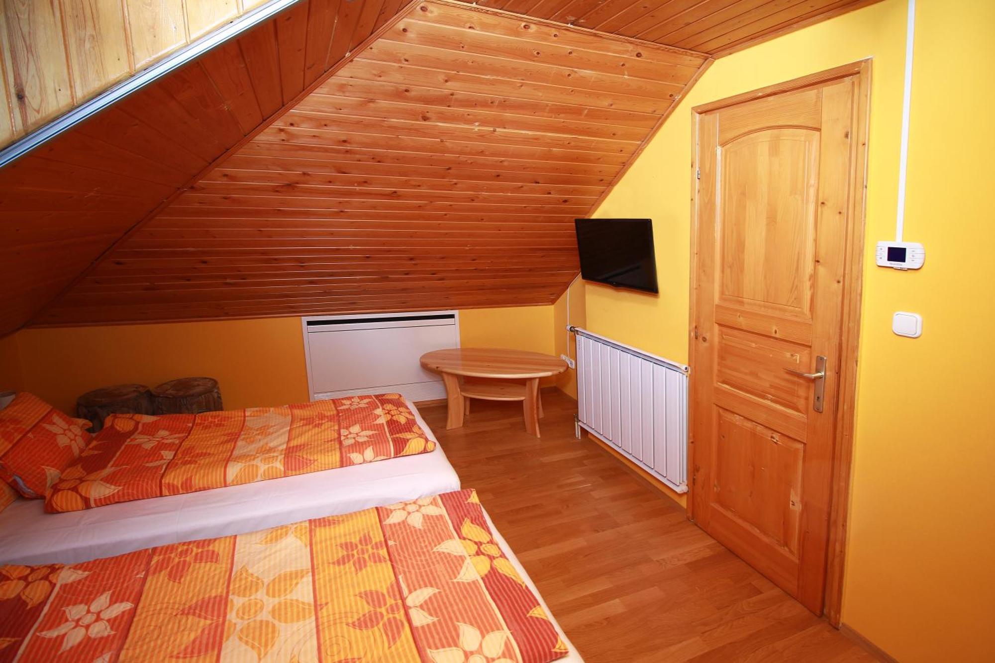 Bo-Ni Vendeghaz Hotel Fertod Bagian luar foto