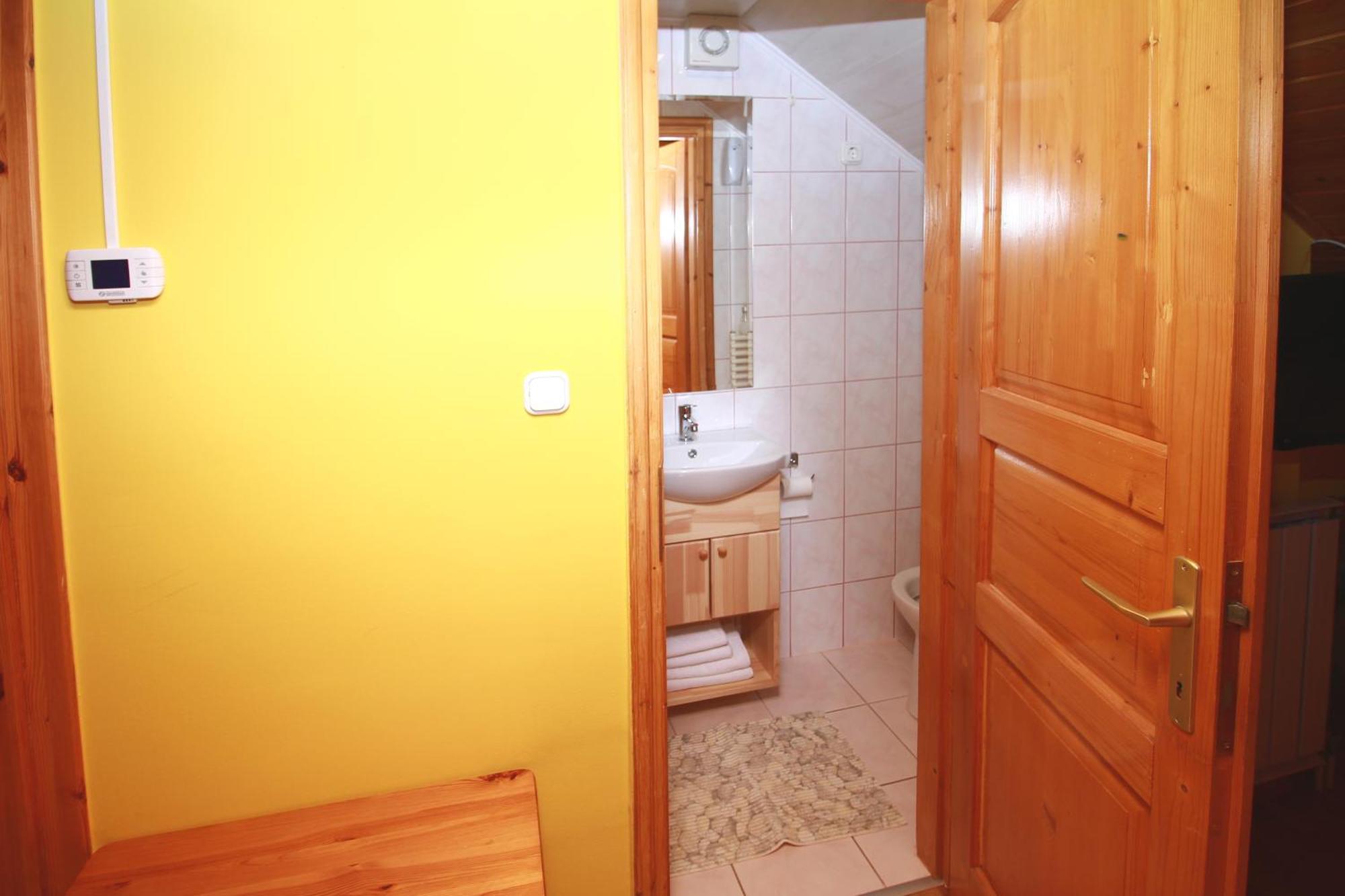 Bo-Ni Vendeghaz Hotel Fertod Bagian luar foto